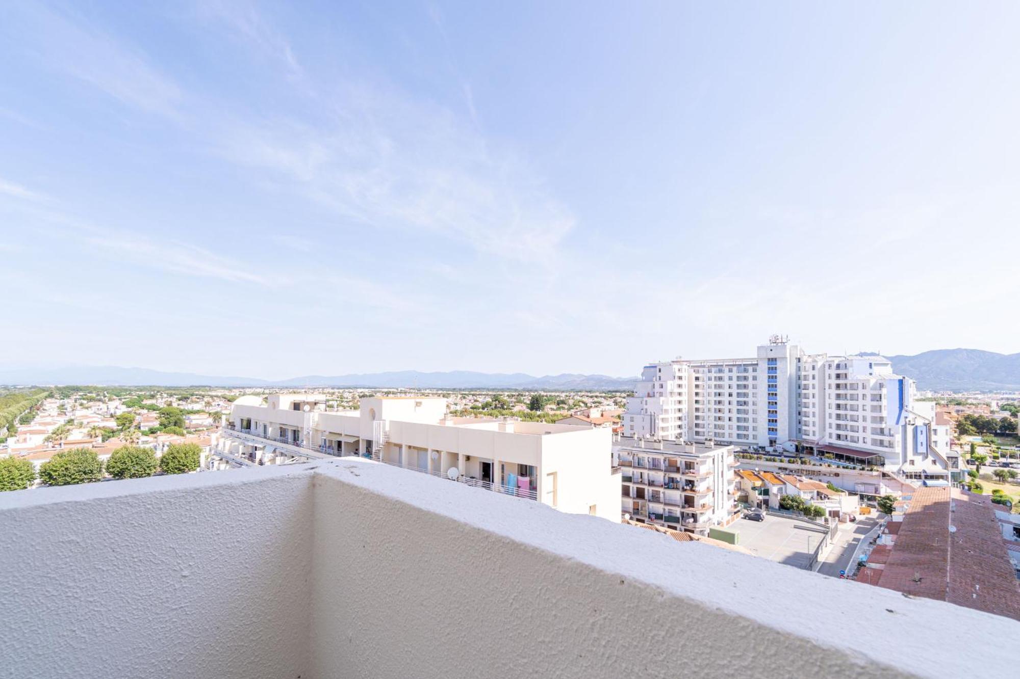 Sol 8-Studio In The Beach & Downton Empuriabrava Exteriör bild
